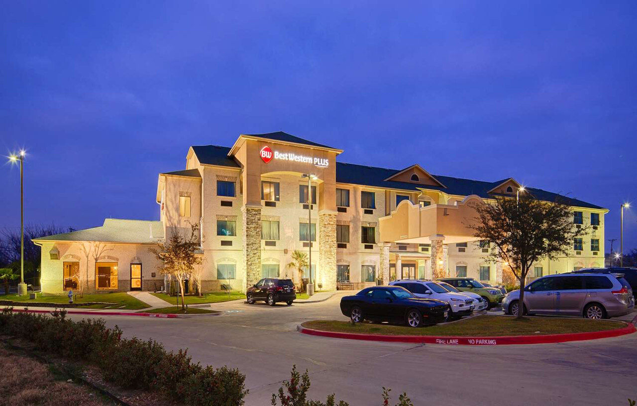 Best Western Plus Burleson Inn & Suites Exterior photo
